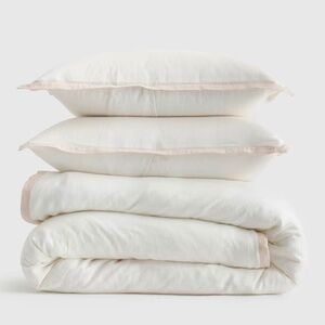 NWOT -  Quince European Linen Contrast Flange Duvet Cover Set - White/Sand
